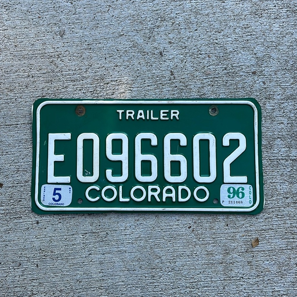 Vintage Colorado license plate - green and white